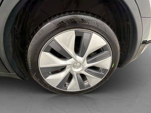 Tesla Model Y bild 33