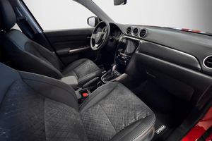 Suzuki Vitara bild 7