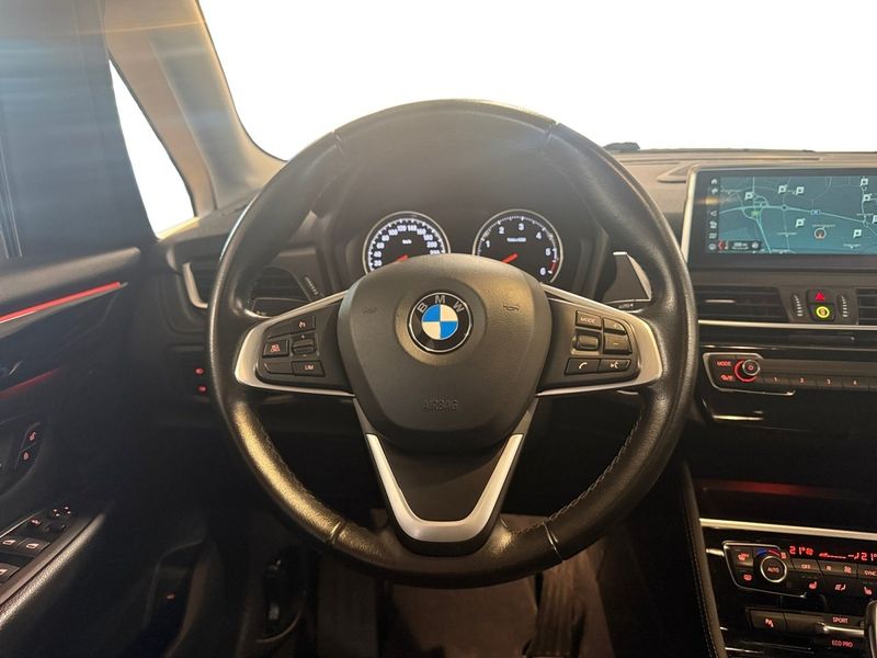 BMW 220 bild 11