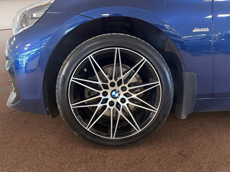 BMW 220 bild 8