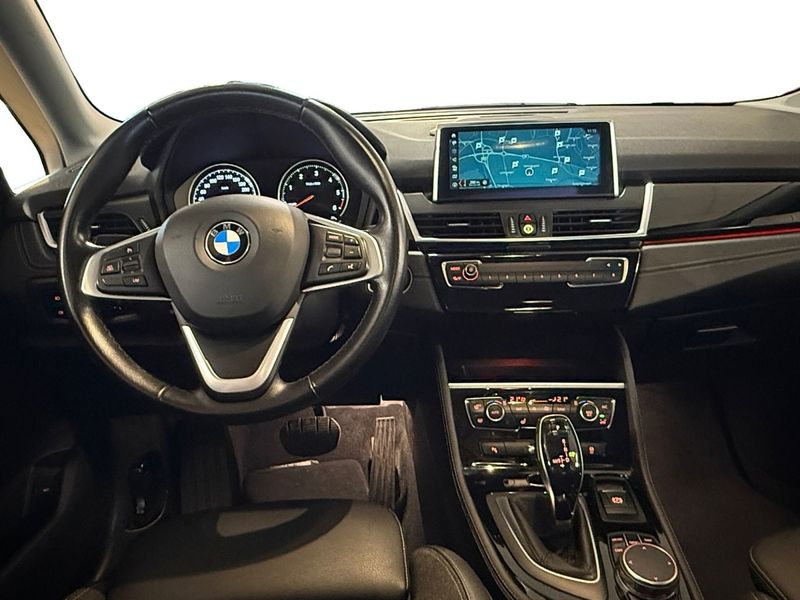 BMW 220 bild 10