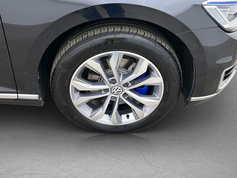 Volkswagen Passat bild 32