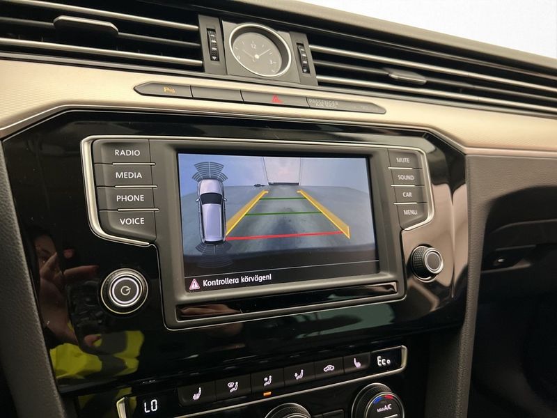 Volkswagen Passat bild 18