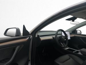 Tesla Model Y bild 12