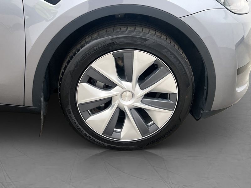 Tesla Model Y bild 36