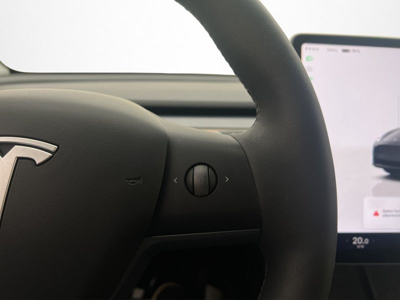 Tesla Model Y bild 18