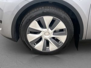 Tesla Model Y bild 33