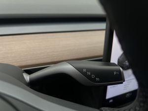 Tesla Model Y bild 19