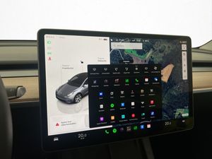 Tesla Model Y bild 21