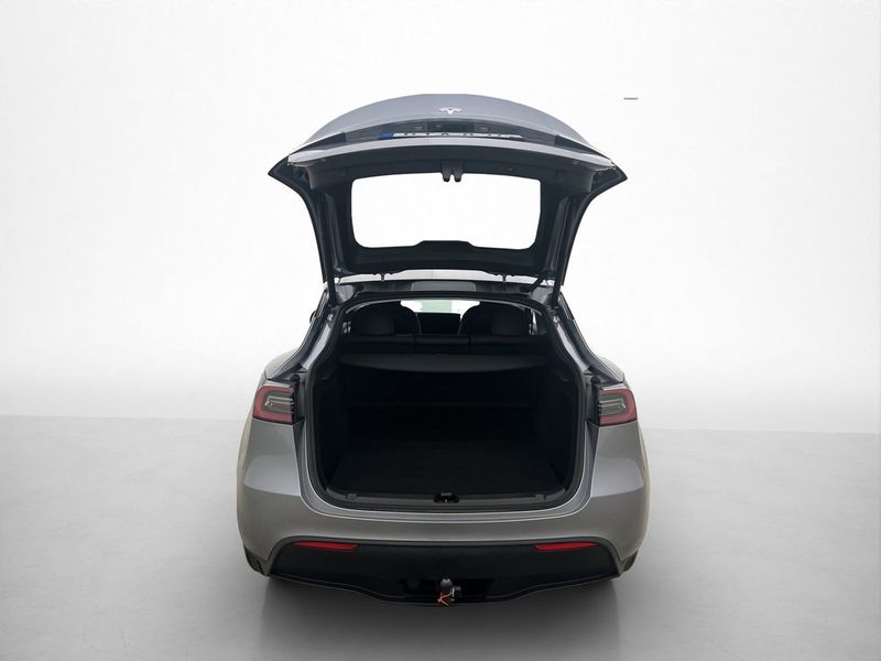 Tesla Model Y bild 31