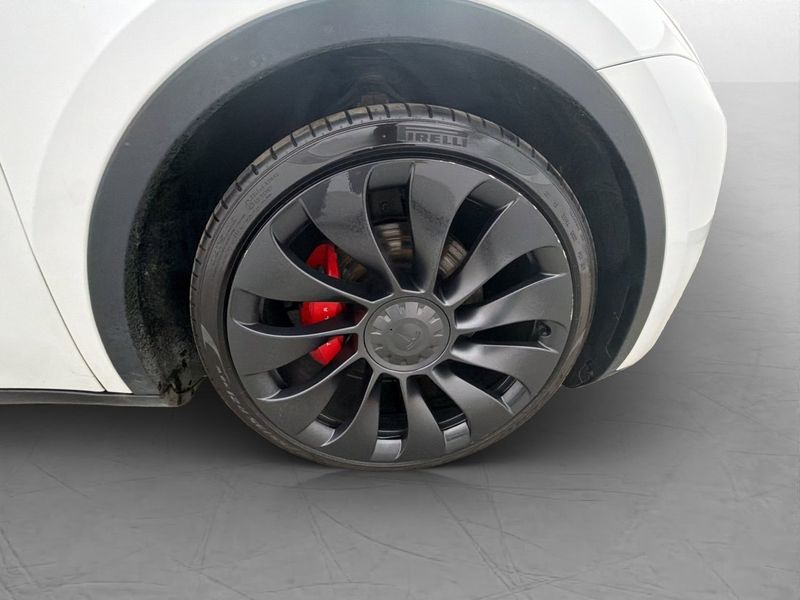 Tesla Model Y bild 36
