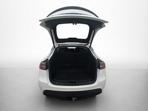 Tesla Model Y bild 31