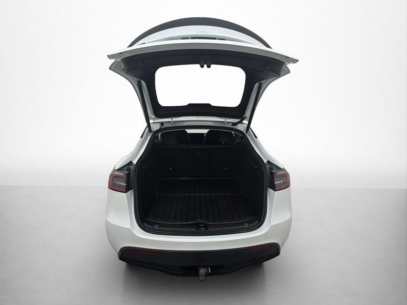Tesla Model Y bild 31