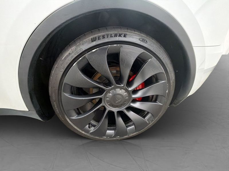 Tesla Model Y bild 34