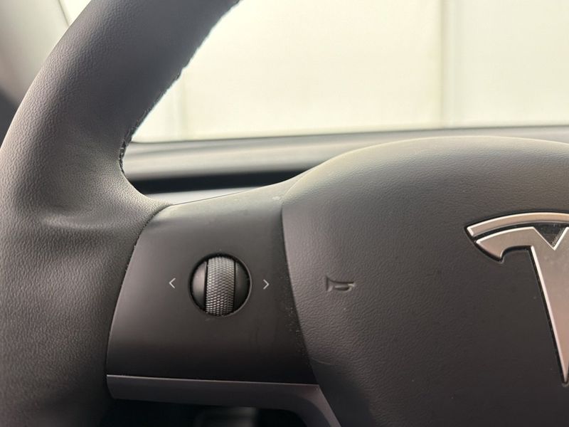 Tesla Model Y bild 20