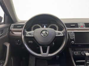 Skoda Superb bild 15