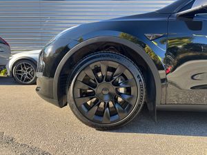 Tesla Model Y bild 9