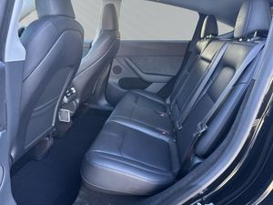 Tesla Model Y bild 15