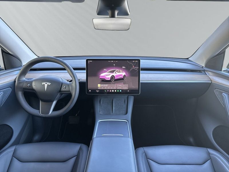 Tesla Model Y bild 12
