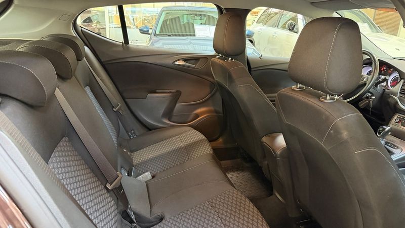 Opel Astra bild 9