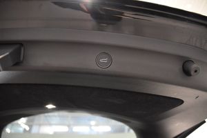 Tesla Model Y bild 22