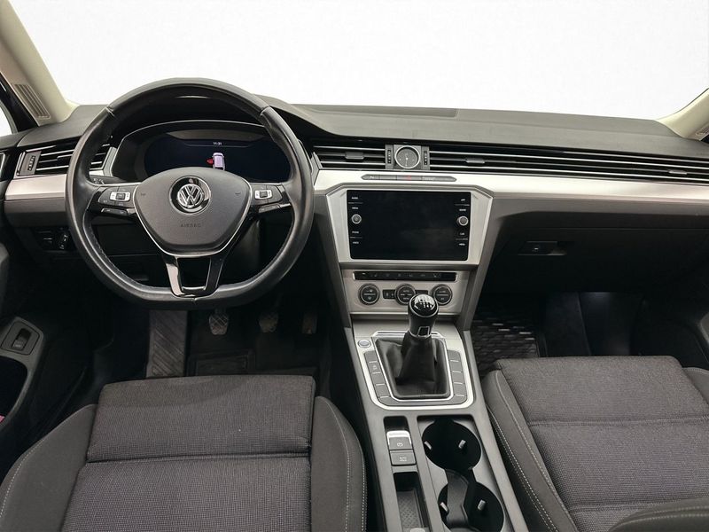 Volkswagen Passat bild 14