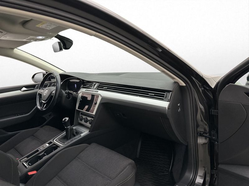 Volkswagen Passat bild 16
