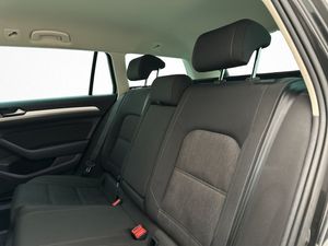 Volkswagen Passat bild 13