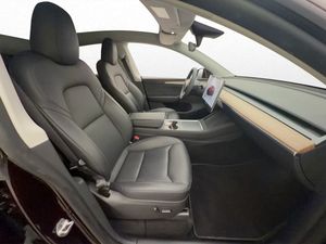 Tesla Model Y bild 16