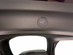 Tesla Model Y bild 20