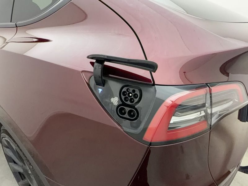 Tesla Model Y bild 21