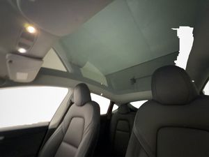 Tesla Model Y bild 14