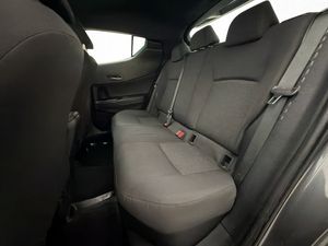 Toyota C-HR bild 13