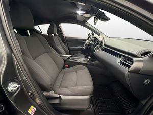 Toyota C-HR bild 16