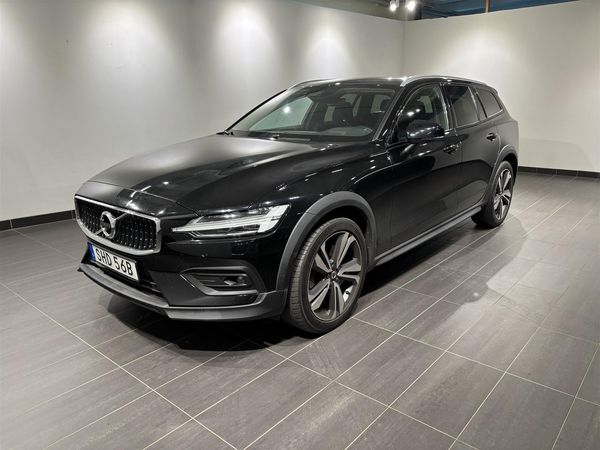 Volvo V60 Cross Country B4 AWD Advanced Navi Edt. 360° 19 | Ränta - 2022