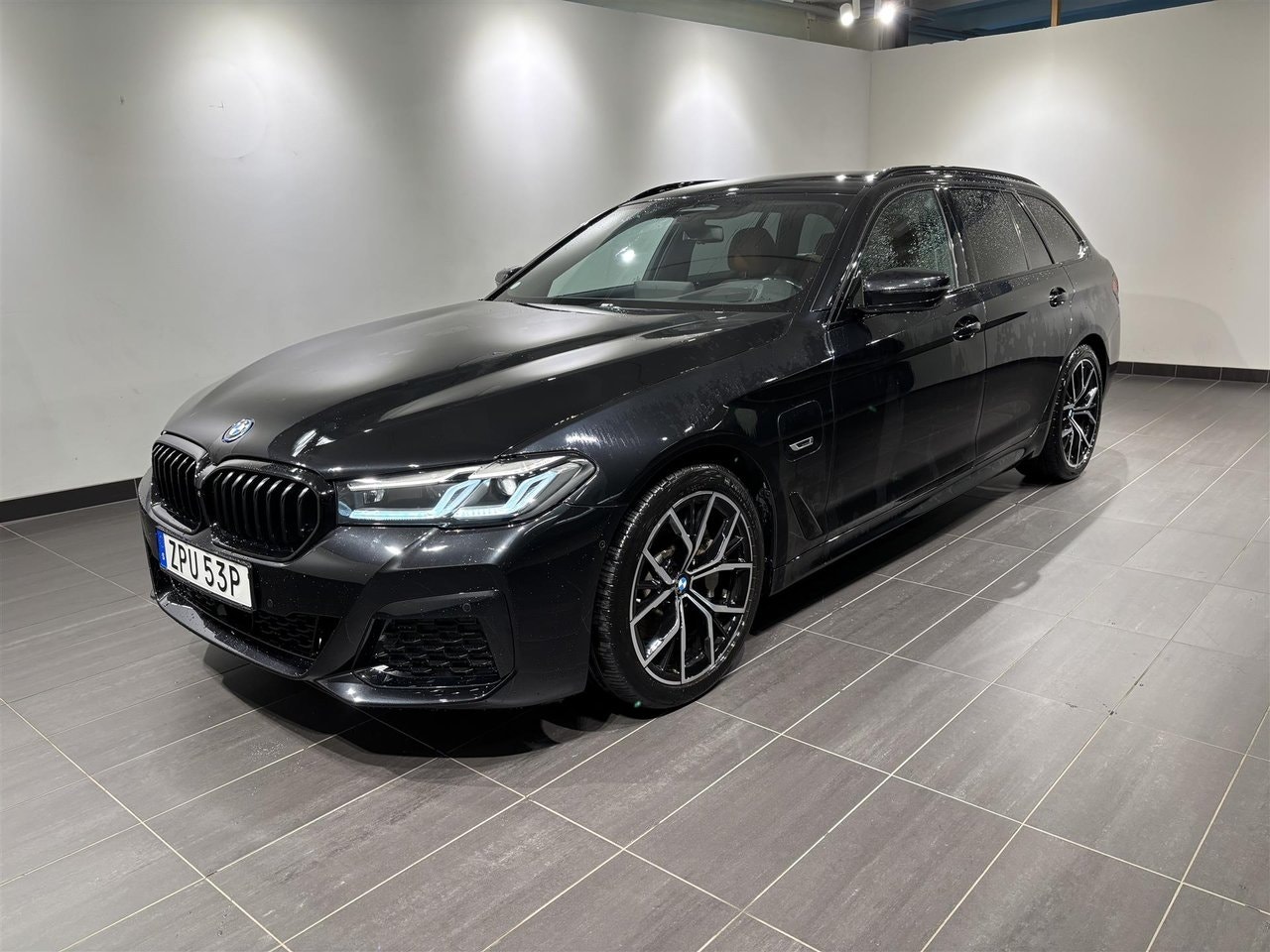 BMW 530