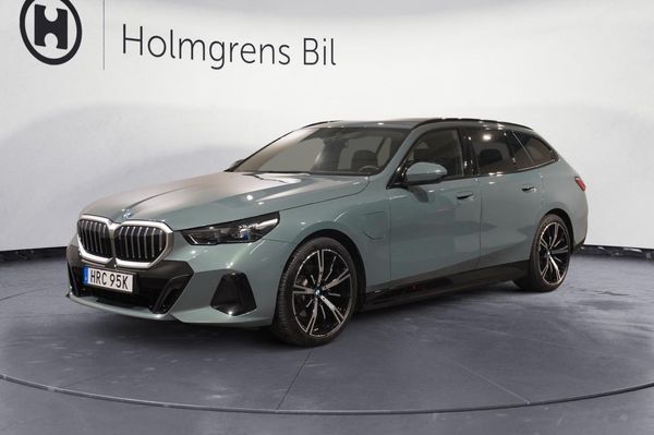 BMW 530 e xDrive Touring M Sport Innovation H K Drag DAP 20 | Rän - 2026