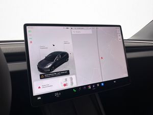 Tesla Model 3 bild 17