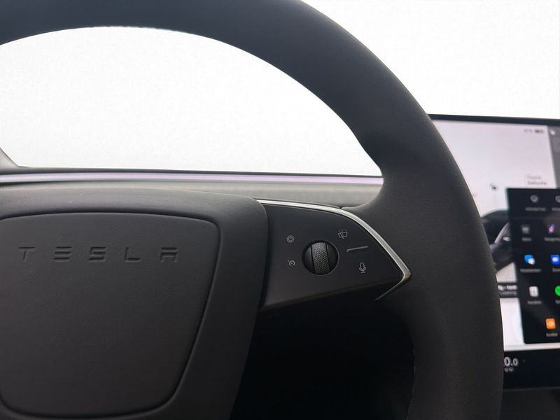 Tesla Model 3 bild 15