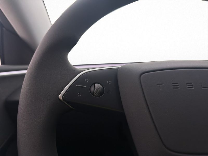 Tesla Model 3 bild 14