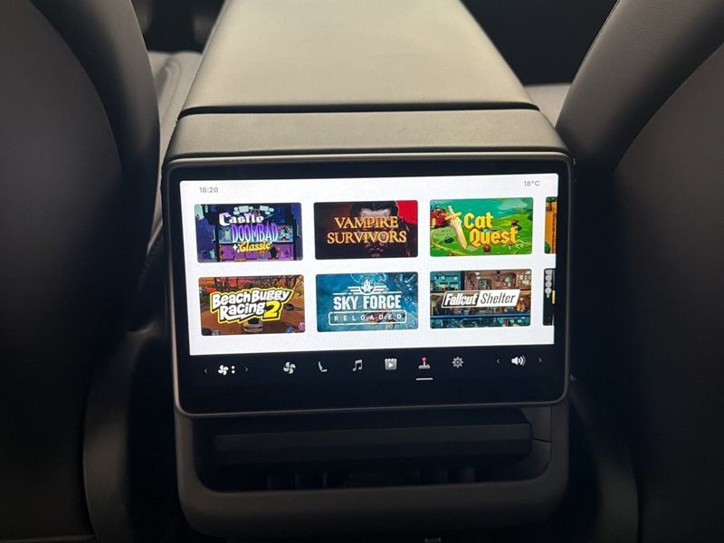Tesla Model 3 bild 26