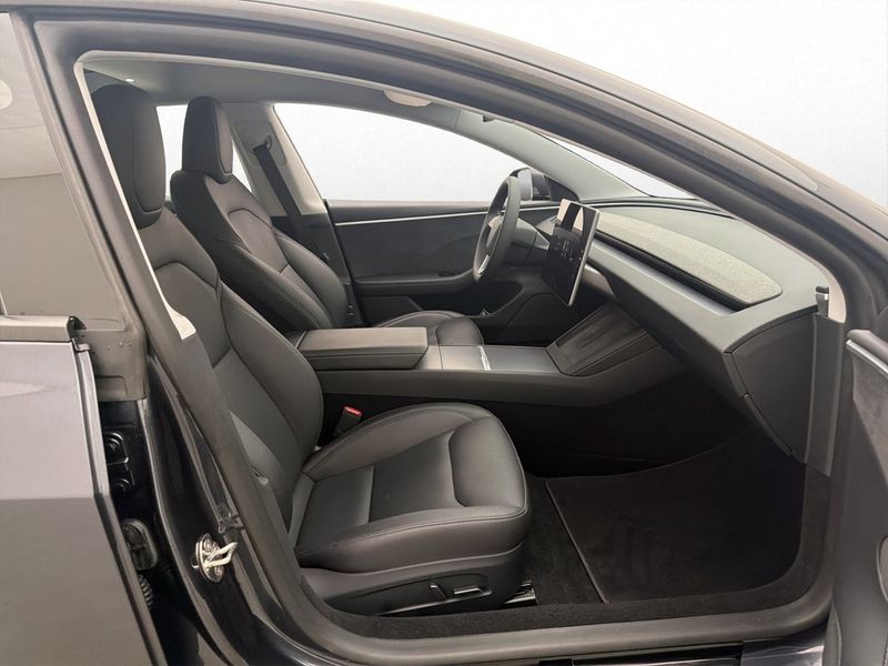 Tesla Model 3 bild 27