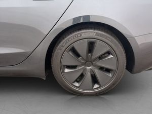 Tesla Model 3 bild 32