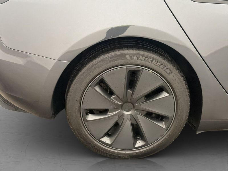 Tesla Model 3 bild 33