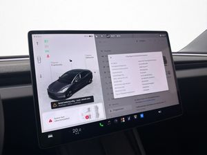 Tesla Model 3 bild 22
