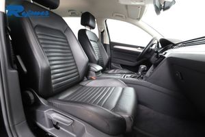 Volkswagen Passat bild 24