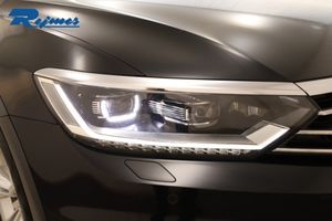 Volkswagen Passat bild 18