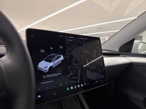 Tesla Model Y bild 12