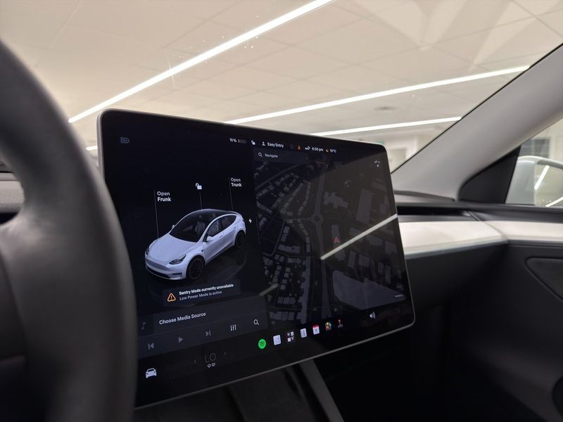 Tesla Model Y bild 12