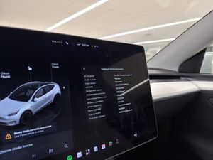Tesla Model Y bild 14